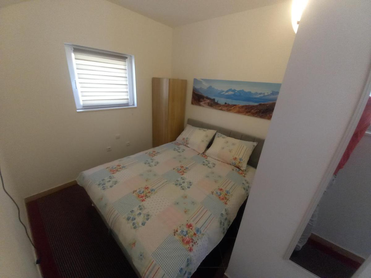 Apartment Šutić Kaštel Novi Extérieur photo